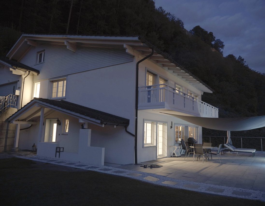 Einfamilienhaus in der Dämmerung Einfamilienhaus in der Dämmerung